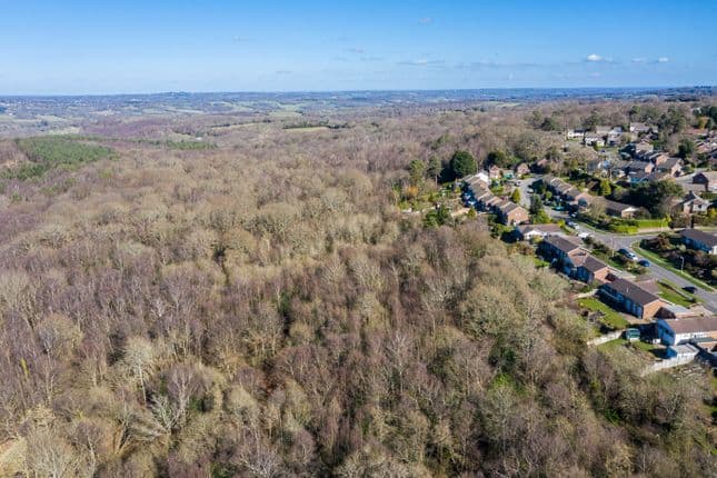35 Springwood Road, Heathfield, TN21 8JX