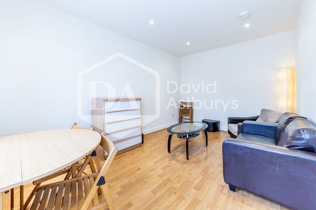6 Criterion Mews, London, N19 3EN